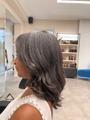 trattamento capelli lisciante disciplinante DOPO